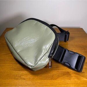 modern+chic Payton Belt Bag / Fanny Pack (Sage Green) Vegan Leather
